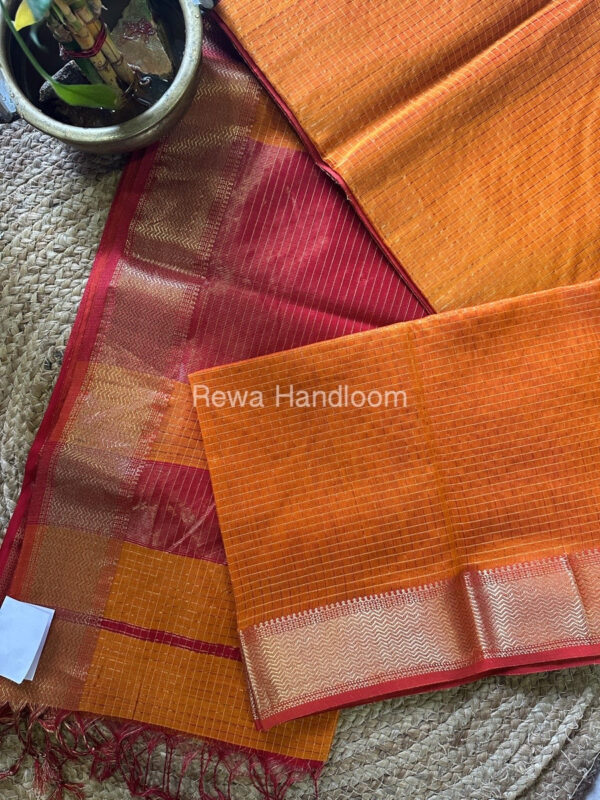 Maheshwari Rani Pink Zari Checks Saree ZCHX246