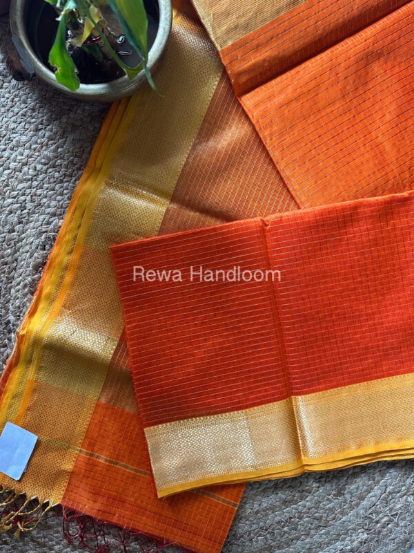 Maheshwari Magenta Zari Checks Saree ZCHX242